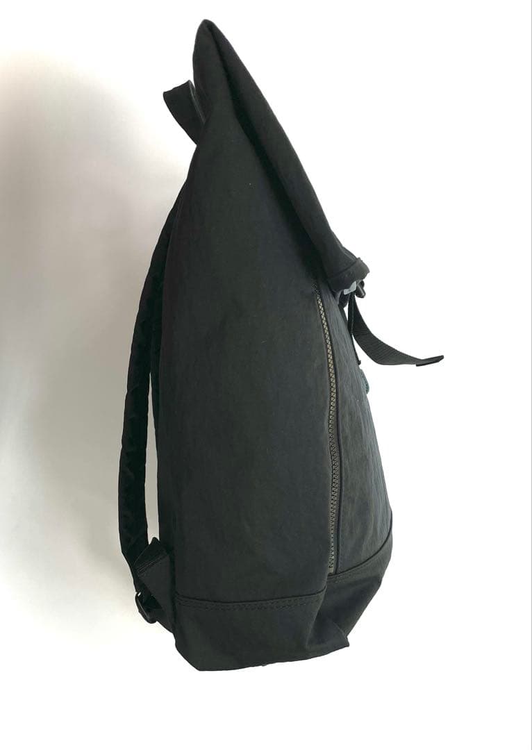 日乃本帆布　コンブ　フラップ型リュック／黒