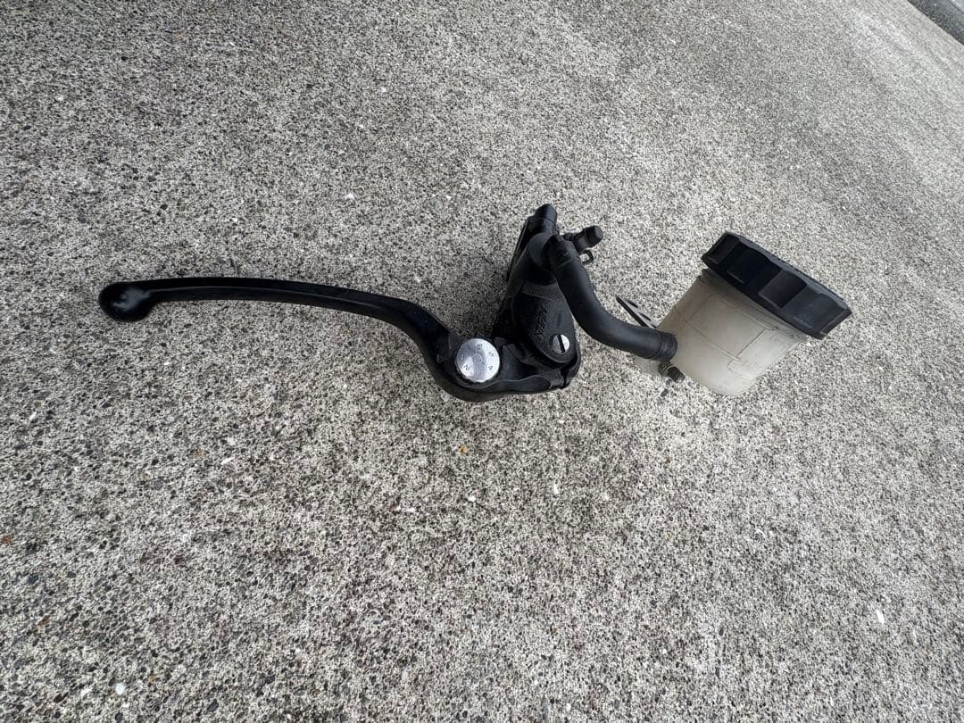 ラジアル　縦型　マスターシリンダー