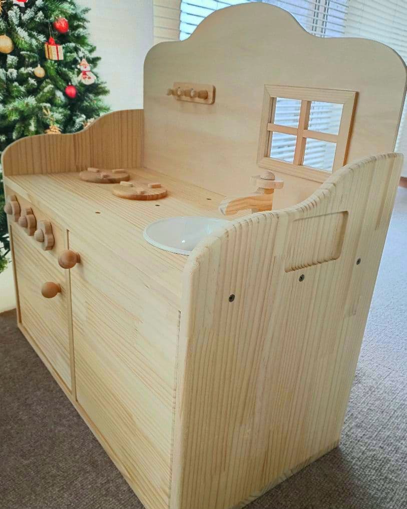 ୨୧ 愛です ୨୧ 木製おままごとキッチン　窓付きタイプ ୨୧