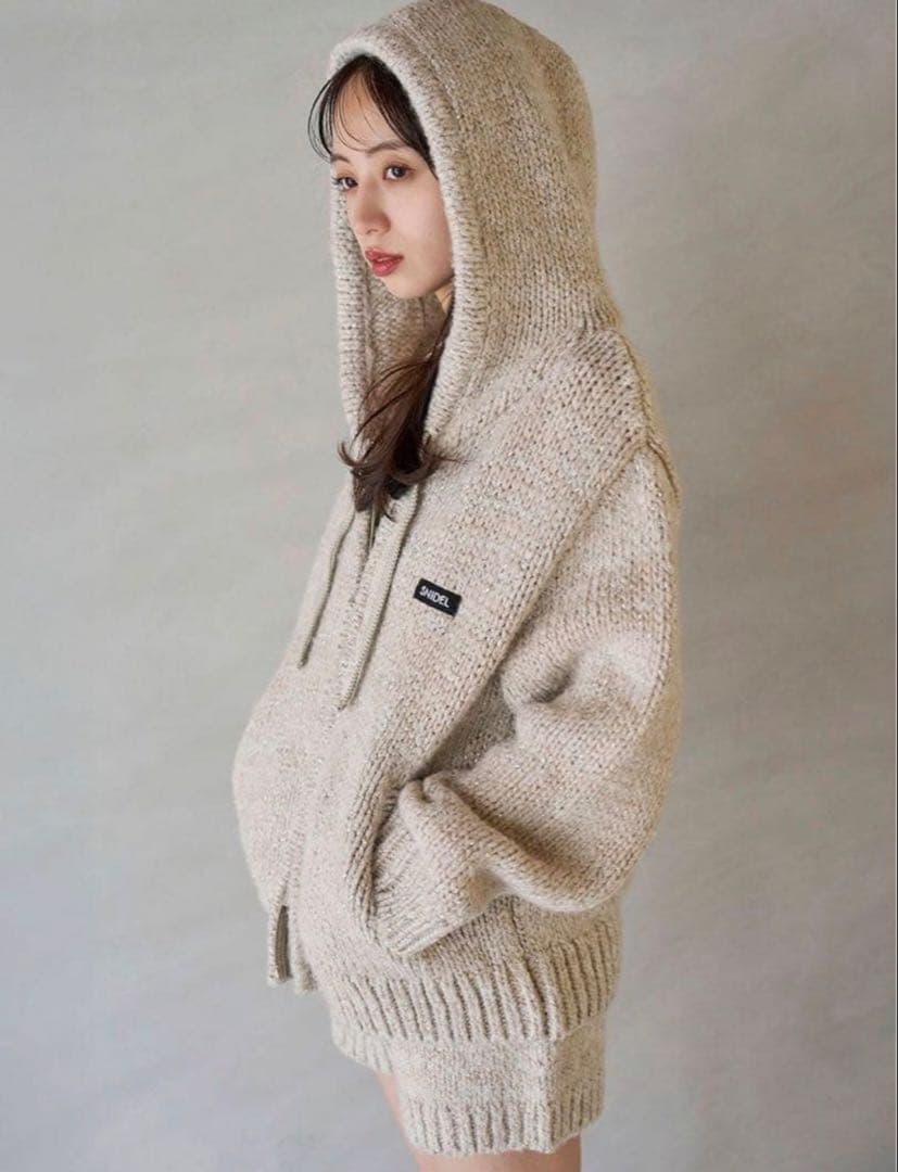 【新品未使用】スナイデル/ロービングニットフーディー/IVR(アイボリー)