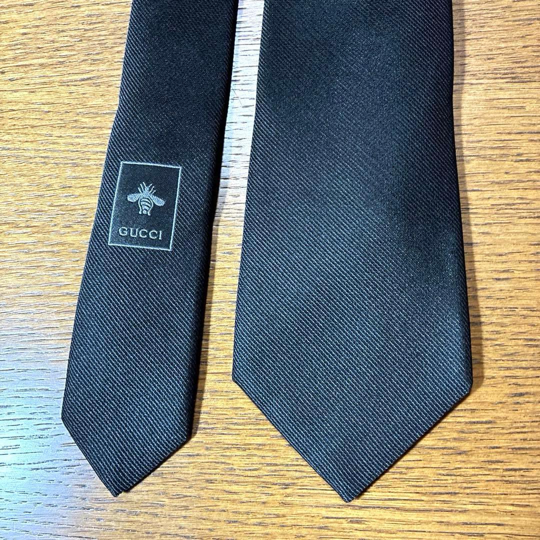 【美品】GUCCI グッチ 黒ネクタイ キングスネーク