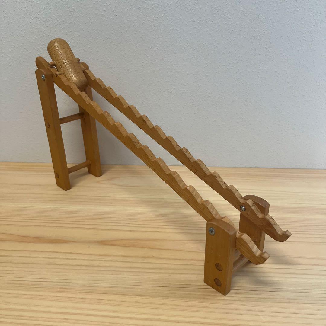 m*e様 【廃盤】ベック社まゆ玉落とし　木のおもちゃ