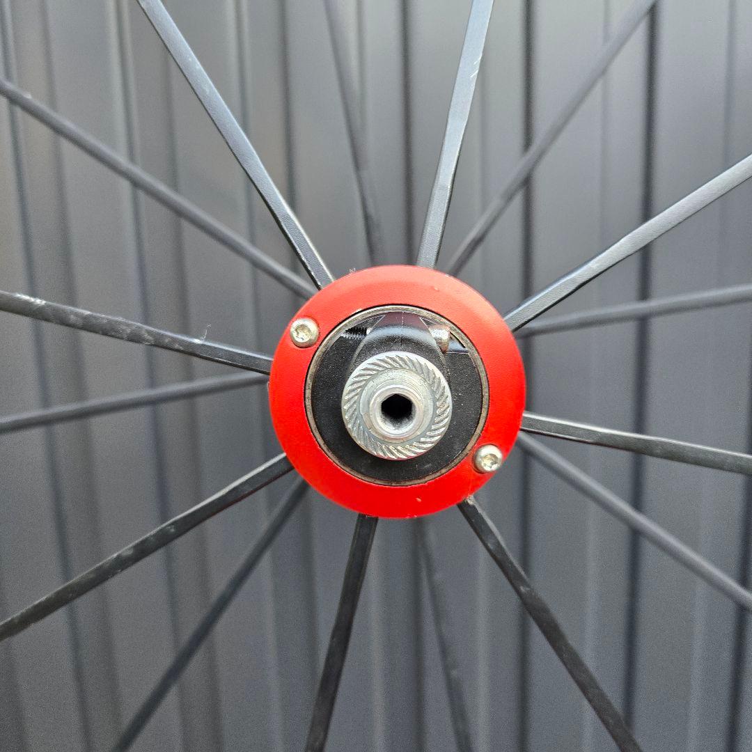 momo　FULCRUM RACING ZERO COMPET
