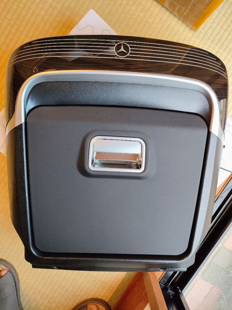 New　即納　w447 RHDv220d シートバックテーブル左右セット