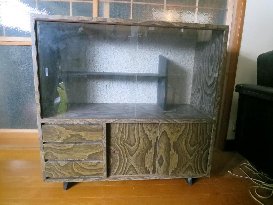★最終値 脚付飾り棚　ガラス戸　収納棚　木目　アンティーク家具　昭和レトロ