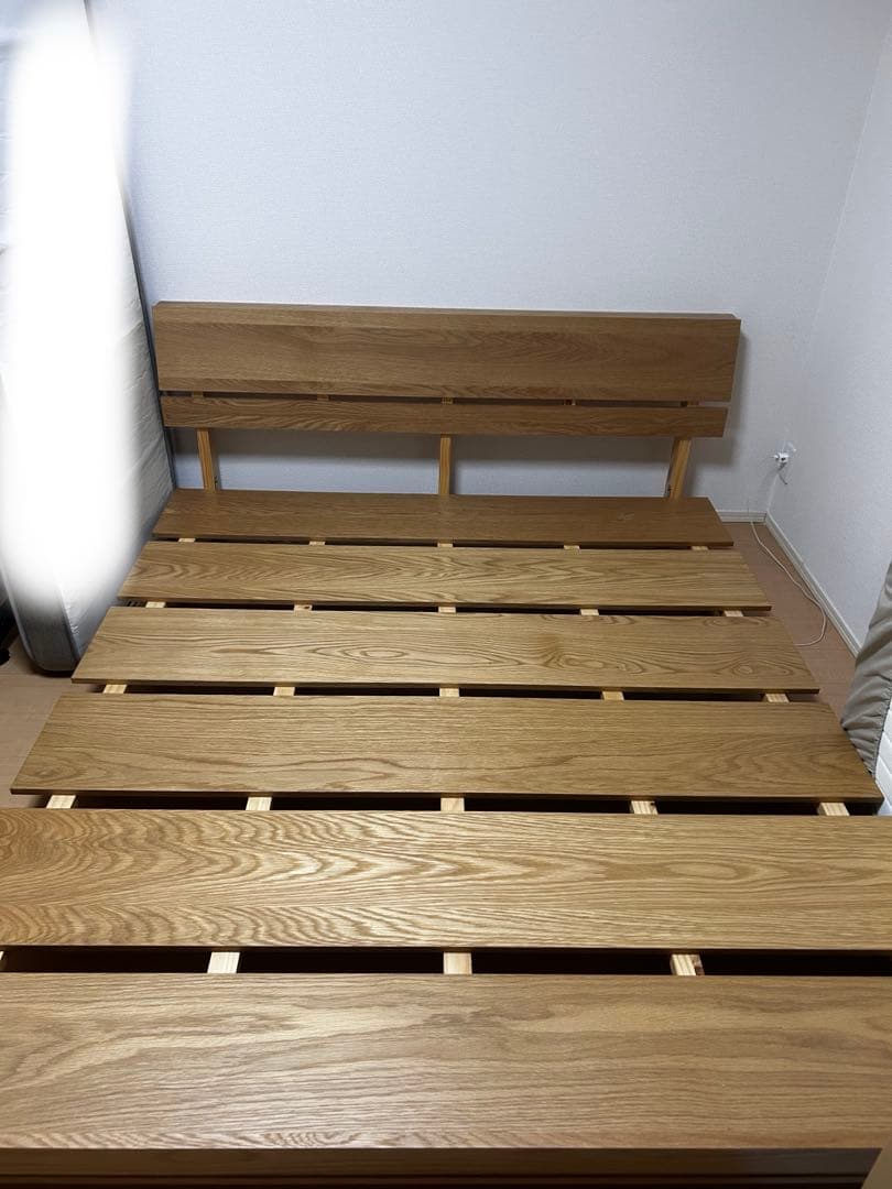 【引き取り限定】ダブル&クイーンベッドフレーム（フレイ）