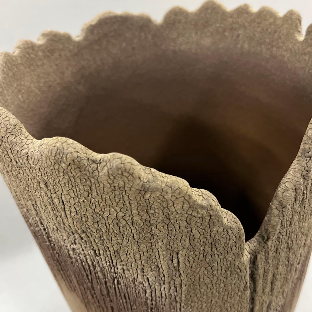 信楽焼 花器 花瓶 花入れ コゲ窯変クシ目 高さ36cm