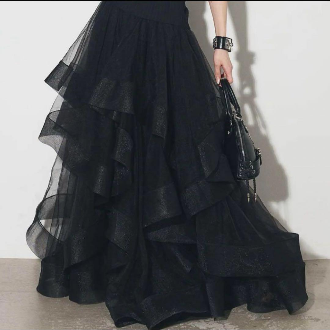 ボリューム フリルチュールスカート