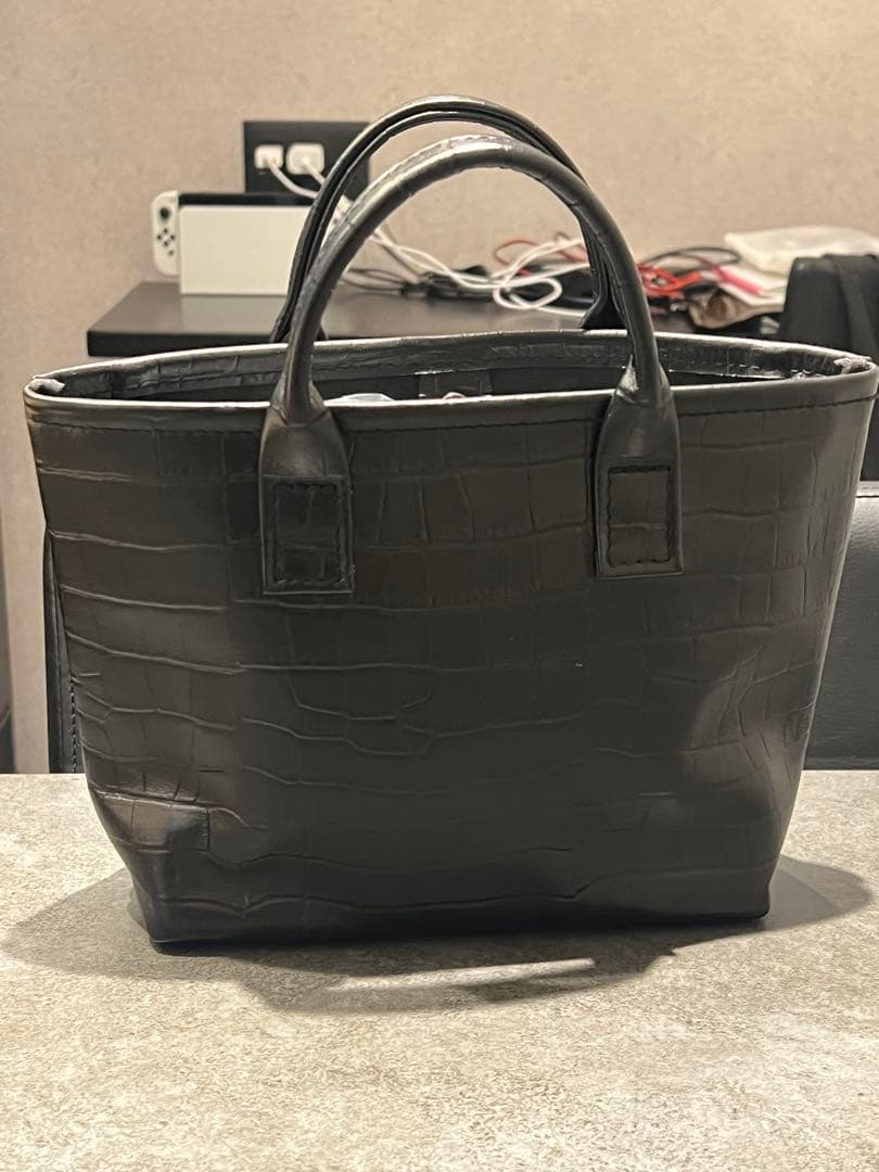 クロコダイル　クロコ型押し　牛皮　姫路産レザー　トートバッグ