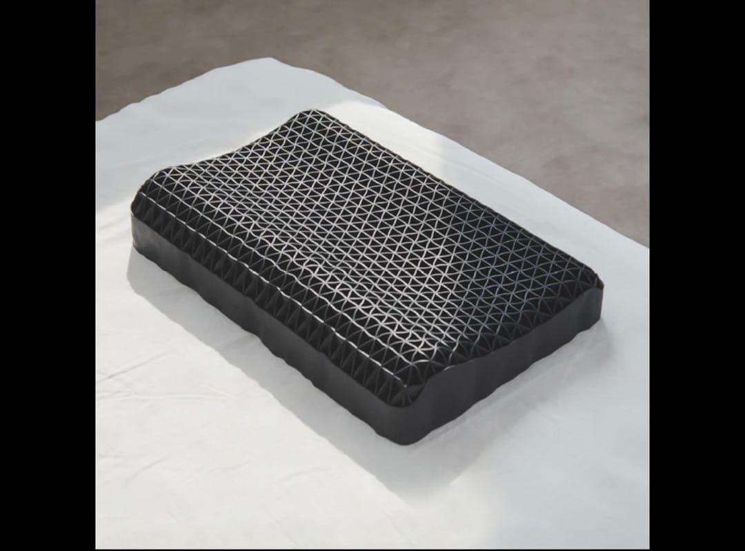 【正規品】ヒツジのいらない枕 至極 （中古） カバー付