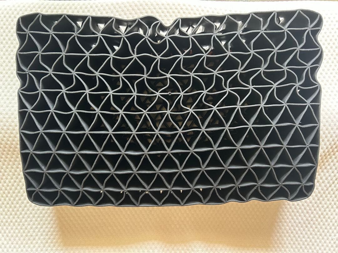 【正規品】ヒツジのいらない枕 至極 （中古） カバー付