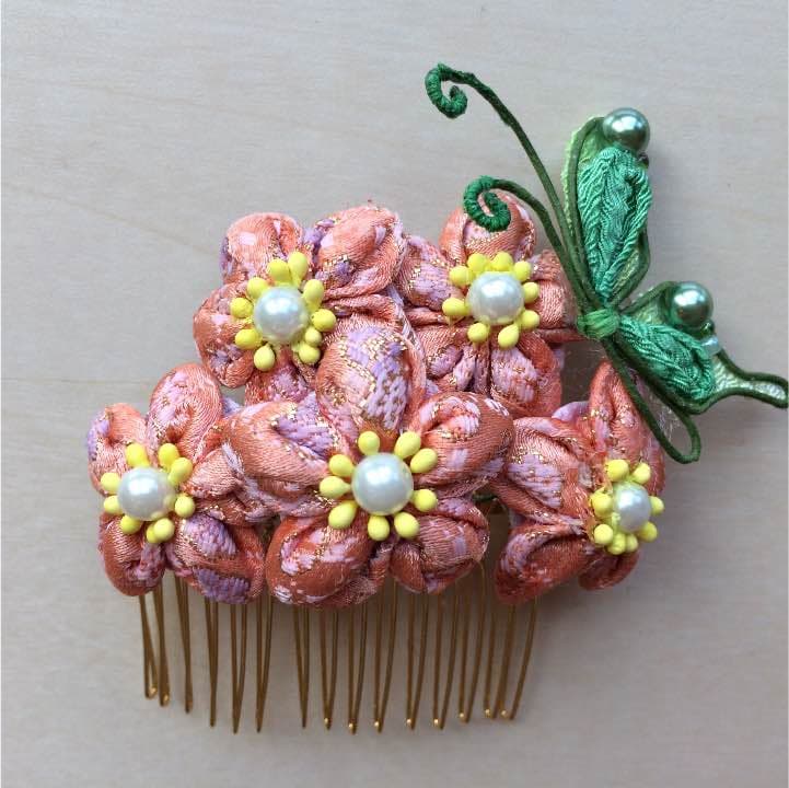 髪飾り 着物や浴衣にどうぞ（ちりめんと特選金地）