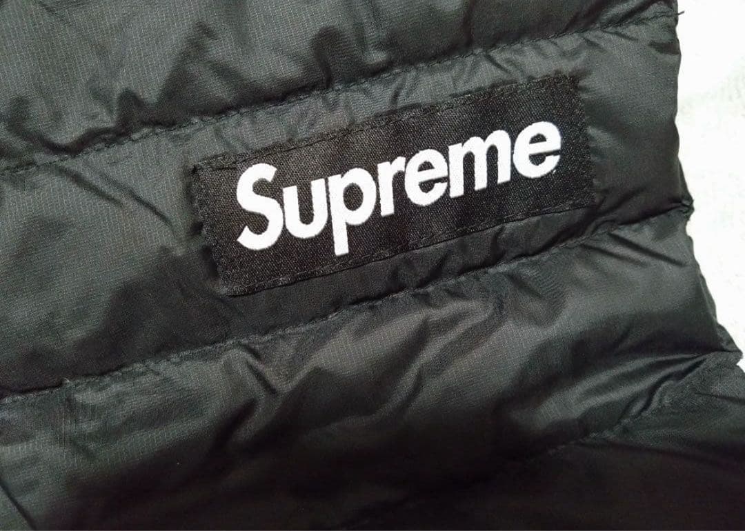 週末限定値下げ！Supreme 黒 ダウン　パンツ　M