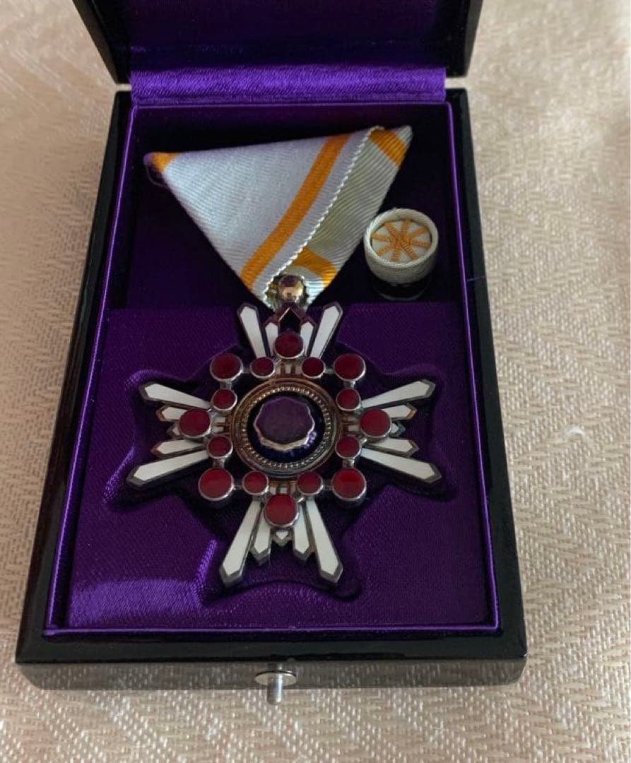 勲五等瑞宝章　②