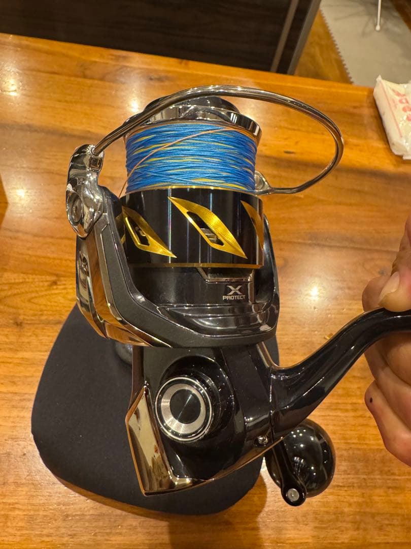 19STELLA SW 8000PG スピニングリール
