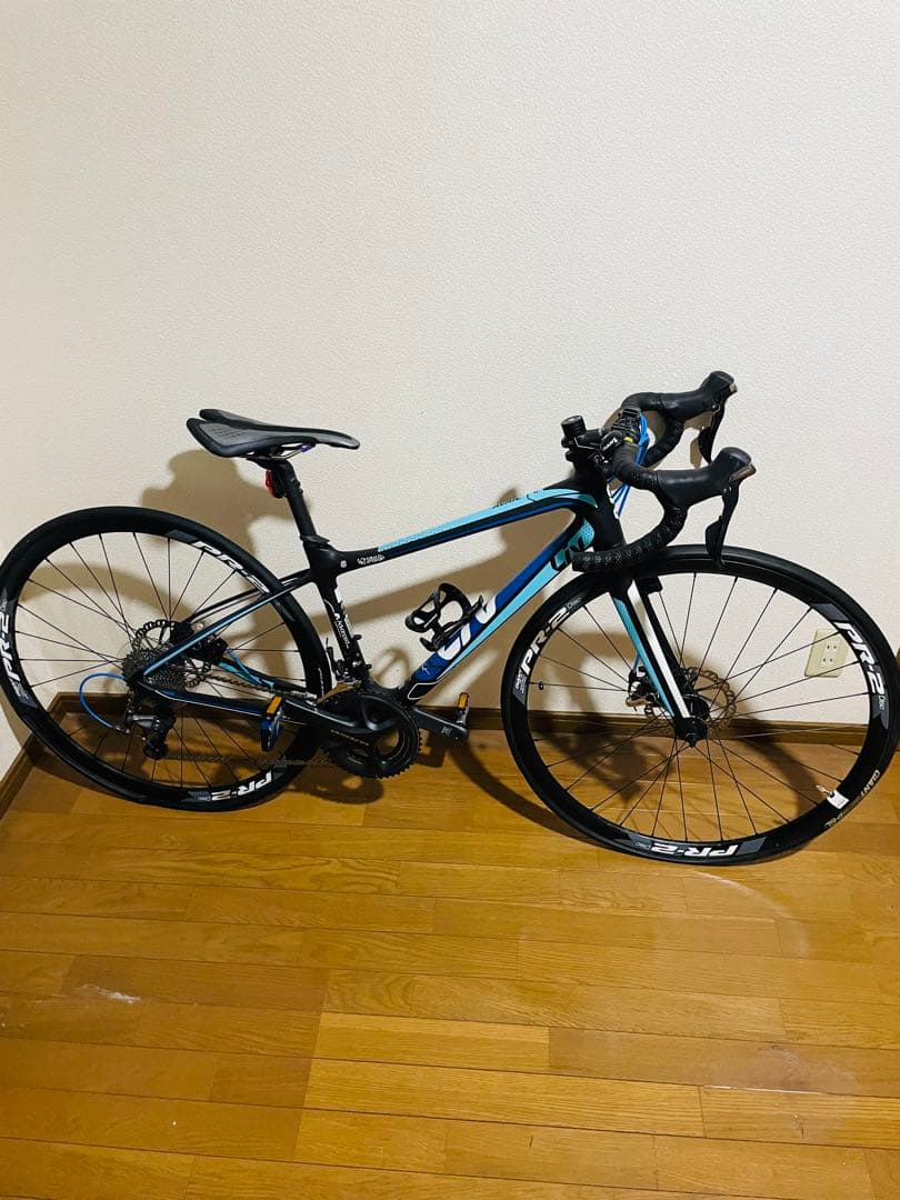 AVAIL ADVANCEDカーボンロードバイク