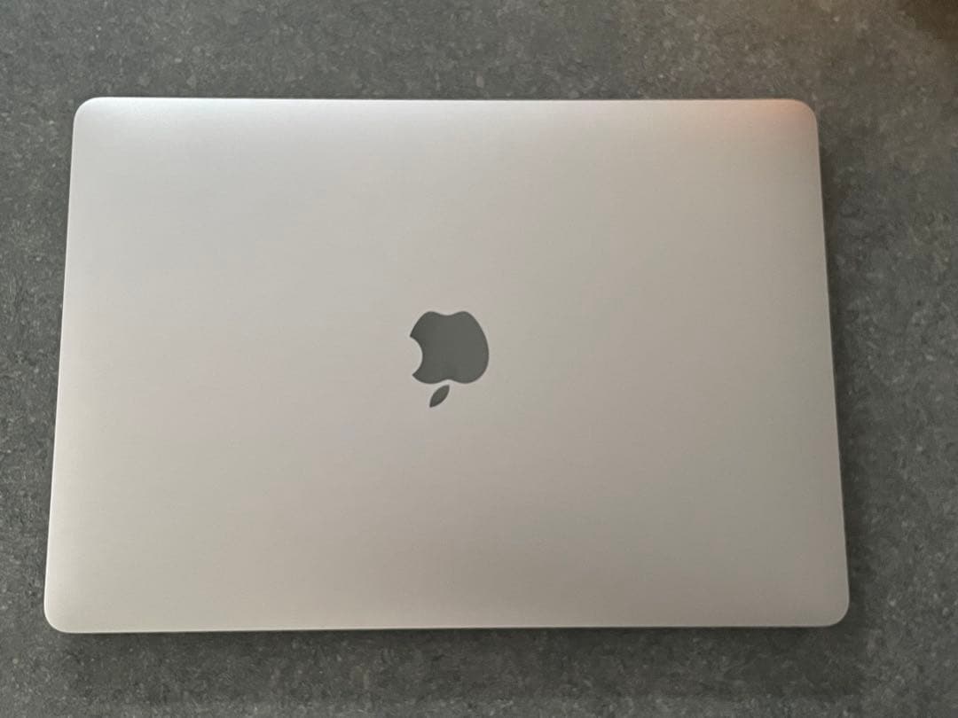 充放電回数12回　MacBook pro 2020年M1 16GB 512GB