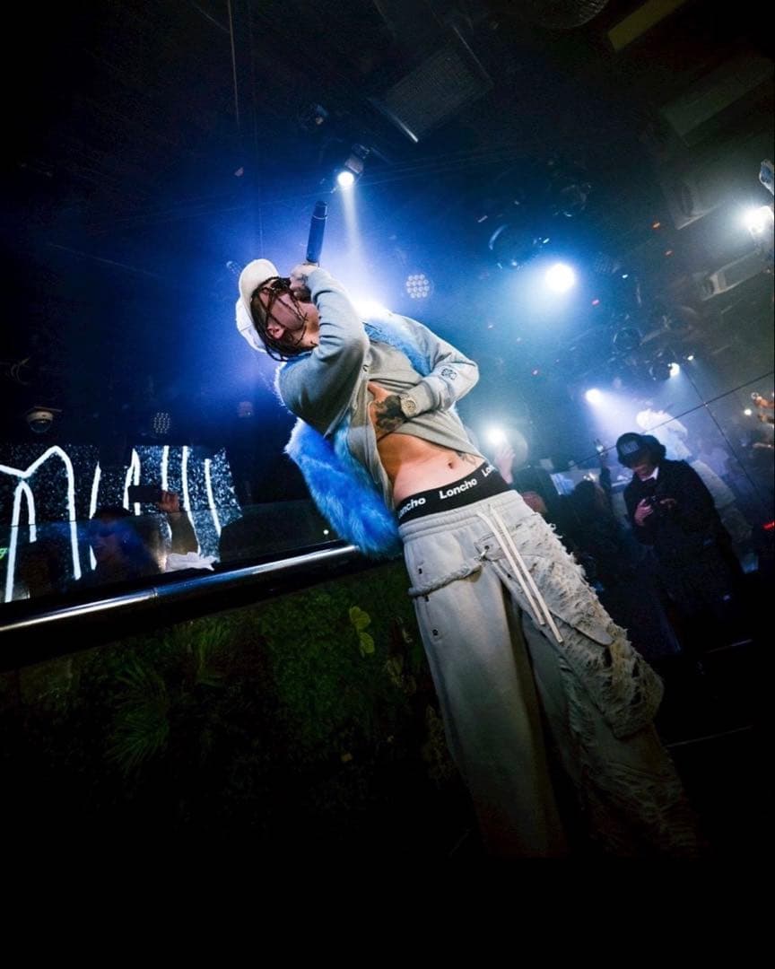 Devil’s mood スウェットパンツ　MIKADO着用