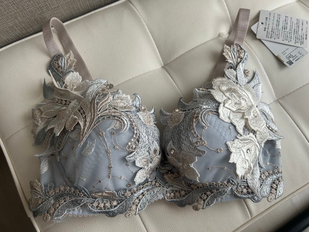 Salute 24g スーペリアD65