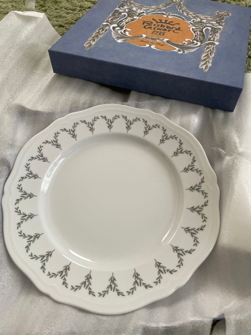 値下げ。Richard Ginori1735 オリーヴァプレートミナペルホネン