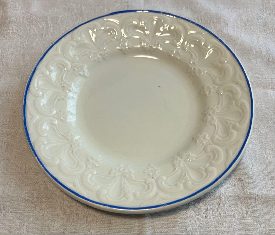 美品　クレイユモントロー　平皿　レリーフ　フランスアンティーク　①
