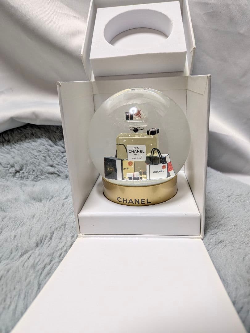 み*み様 超レア　新品　CHANEL 100周年記念 スノードーム2021　No