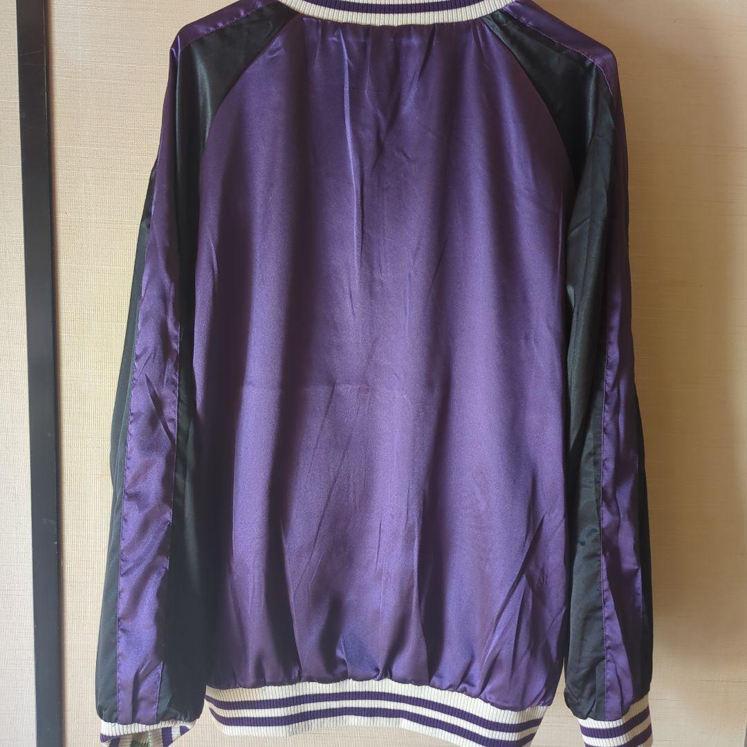 ちきりや✨️タツミデコ✨️ウサギ刺繍の黒スカジャン　ＬＬ　リバーシブル