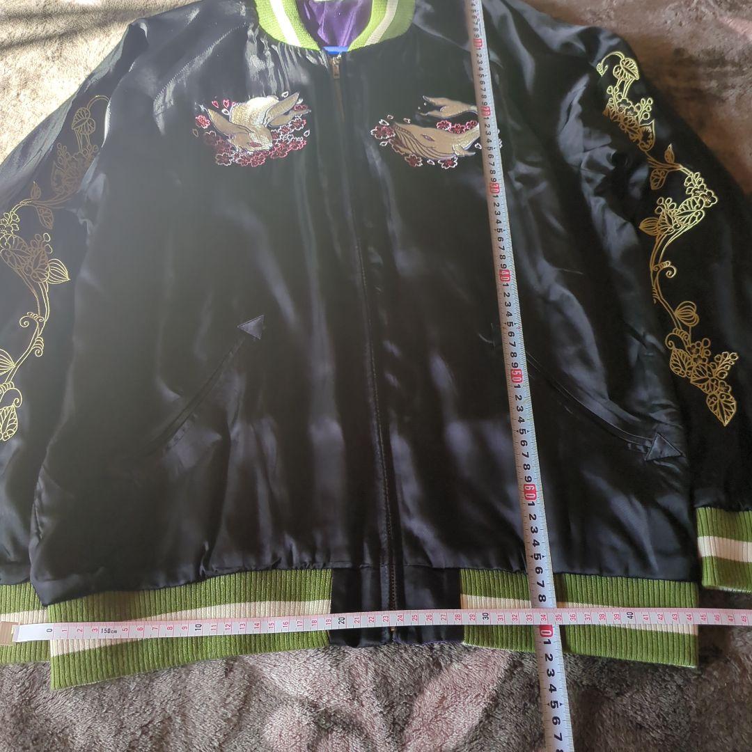 ちきりや✨️タツミデコ✨️ウサギ刺繍の黒スカジャン　ＬＬ　リバーシブル