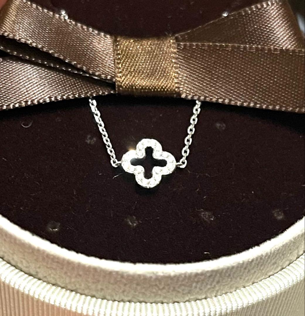 オレフィーチェ　ジルクローバー　ダイヤブレスレット　18K ホワイトゴールド