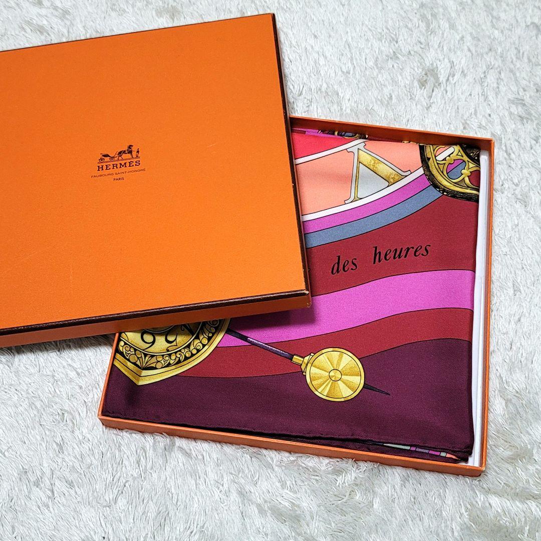 美品 エルメス カレ90 花の中で過ごす時間 シルク スカーフ 箱付き