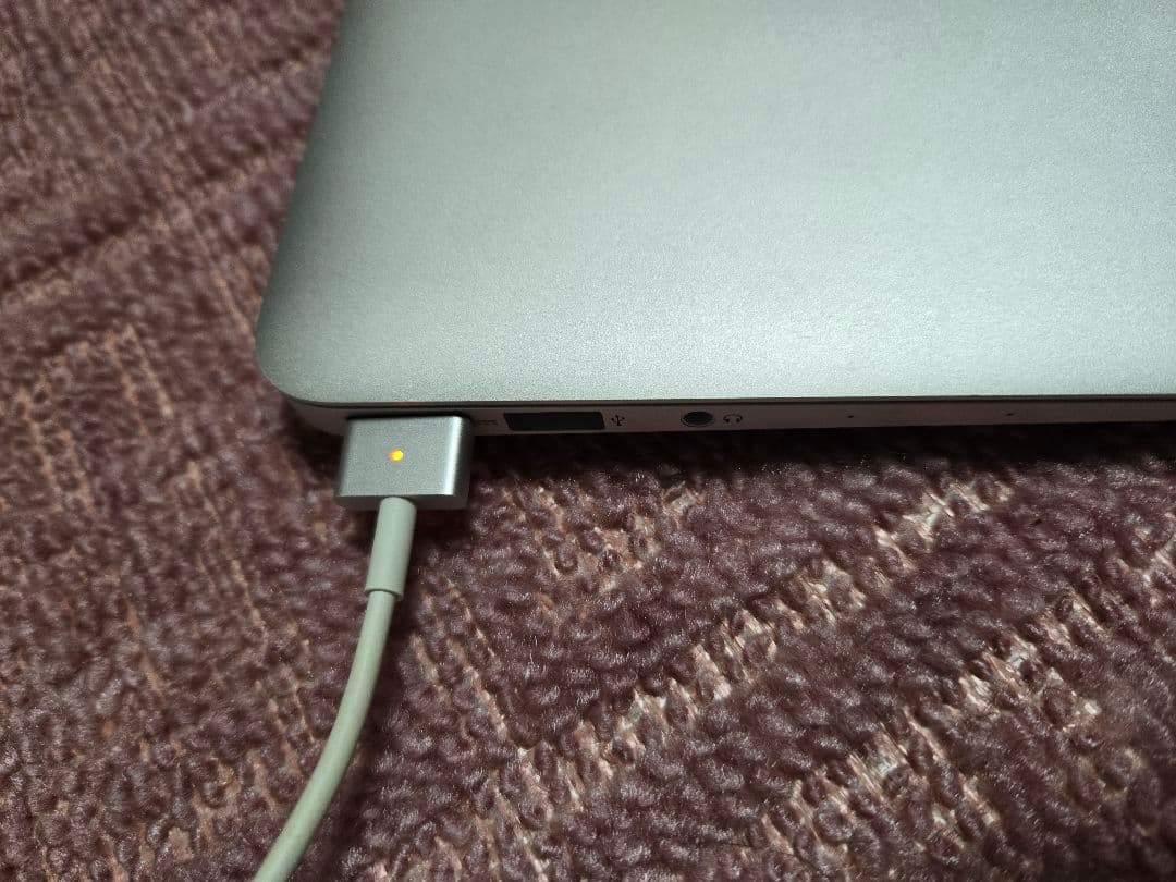 f*6様 MacBook Air 2017 シルバー macOS