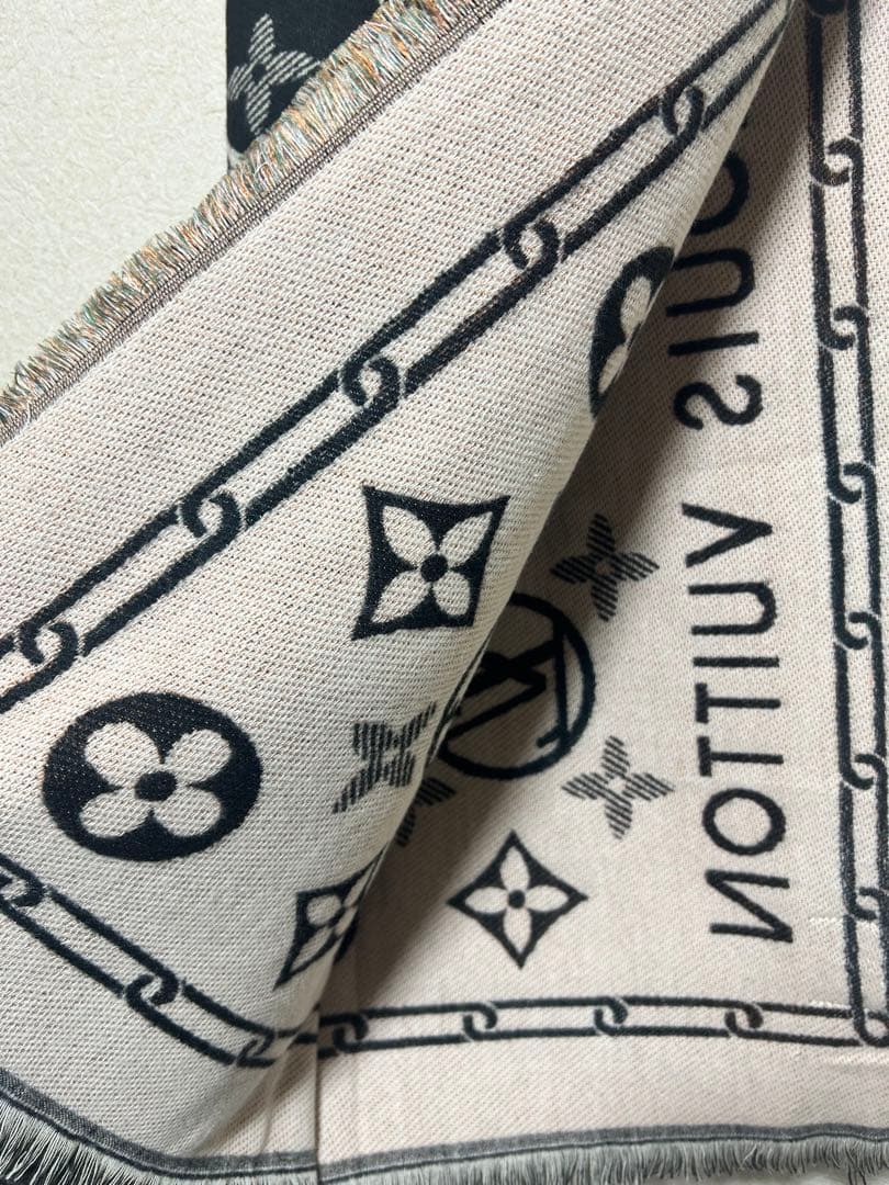 ヴィトン ストール ブラック ベージュ