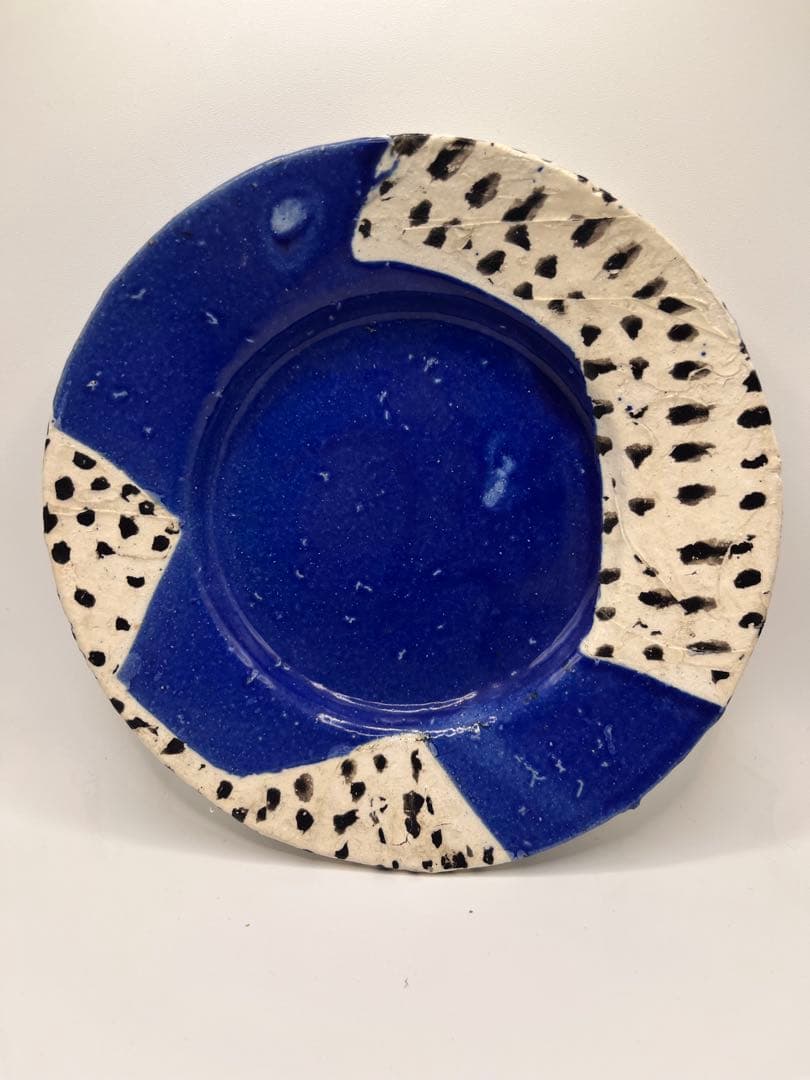 ④人気作家　キムホノ　青と白の陶器製皿