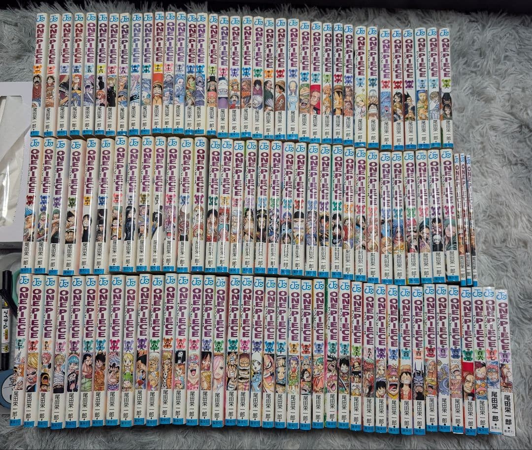 漫画　美品　ワンピース 1巻から108巻まで+映画特典3冊