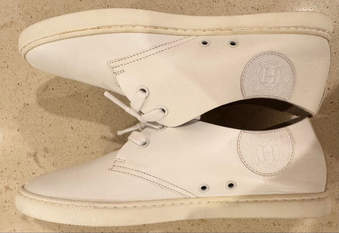 エルメス　スニーカー　36ハーフ　ロゴ　HERMES 白スニーカー