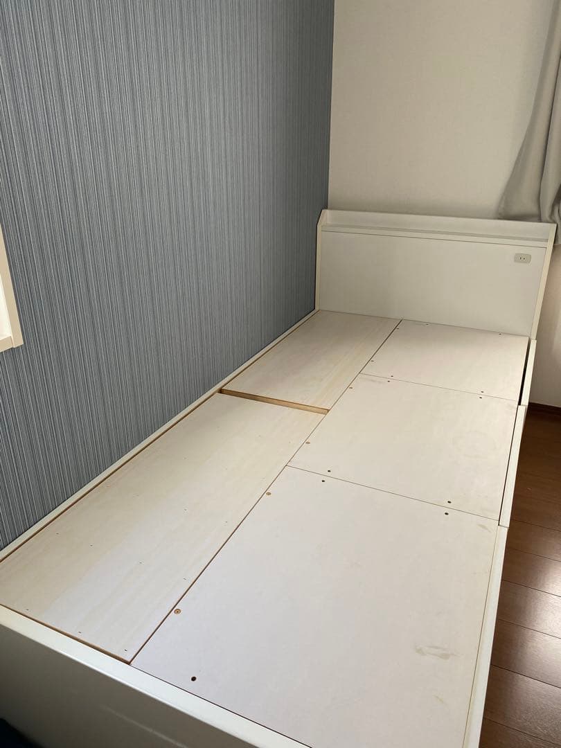 シングルベッド　コンセント　収納付き　ニトリ