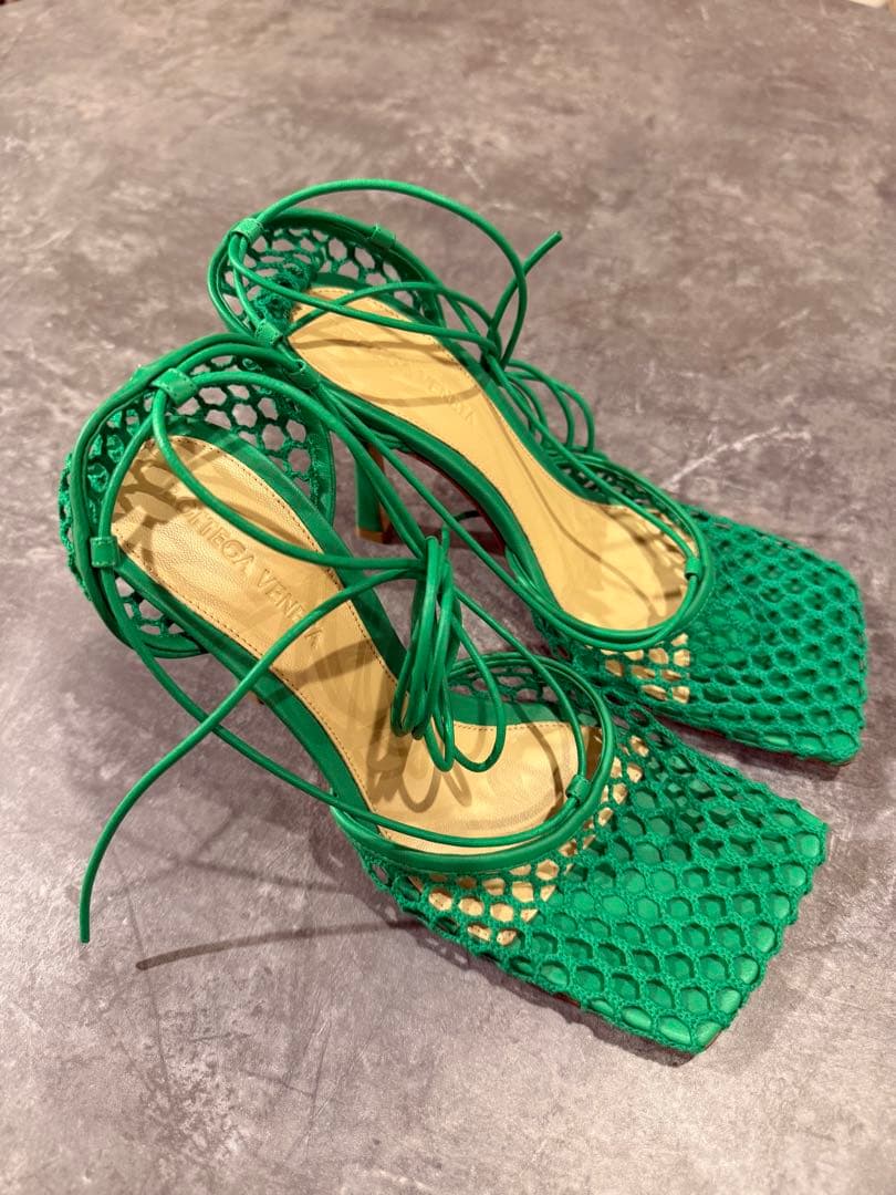 新品未使用BOTTEGA VENETAボッテガヴェネタストレッチサンダル37