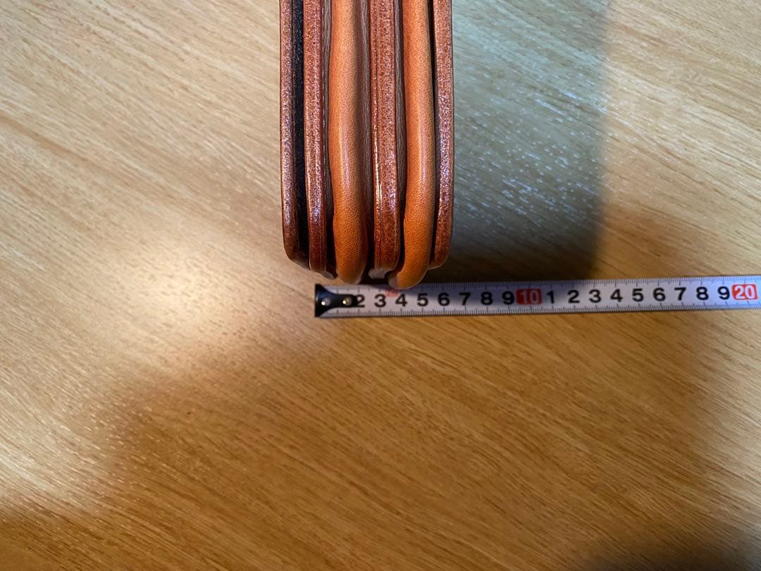 ALZUNI レザー ボディバッグ （サドル）