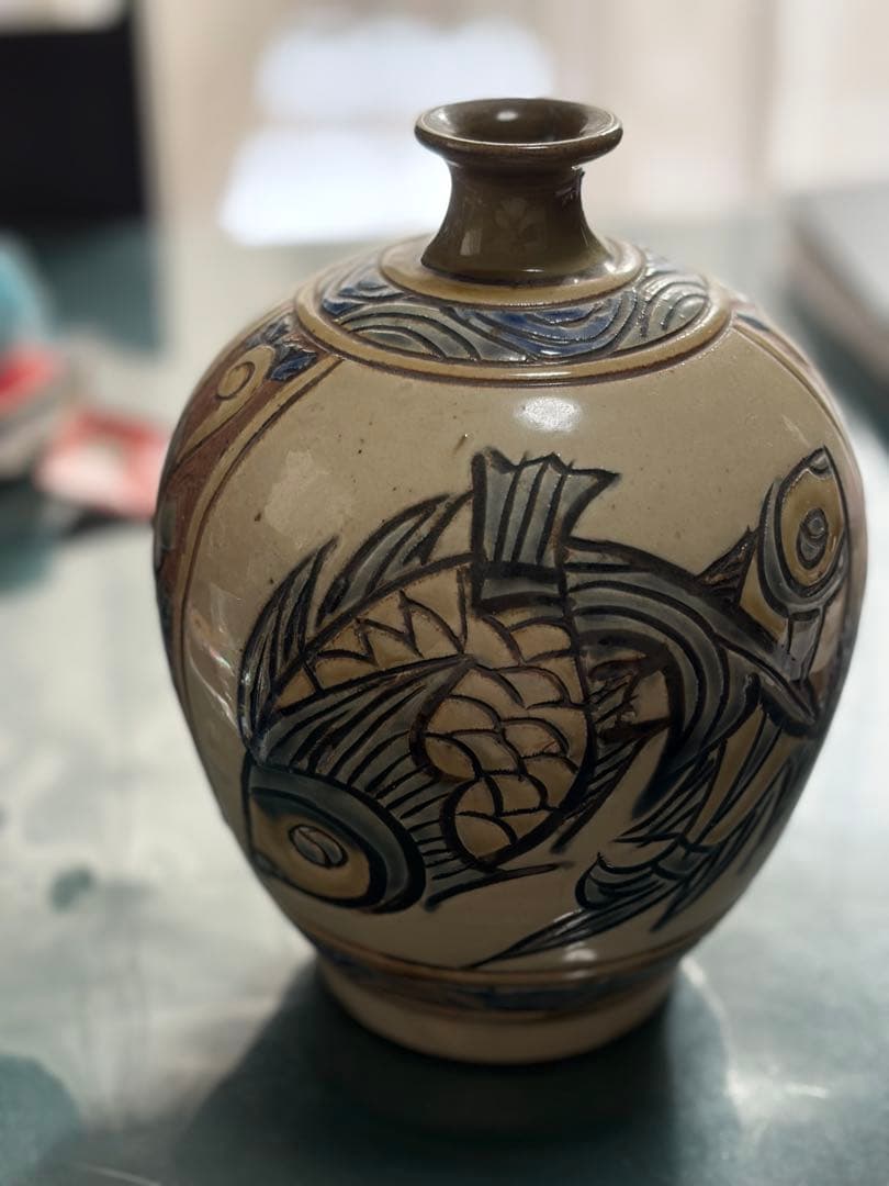沖縄やちむん　魚紋　壺