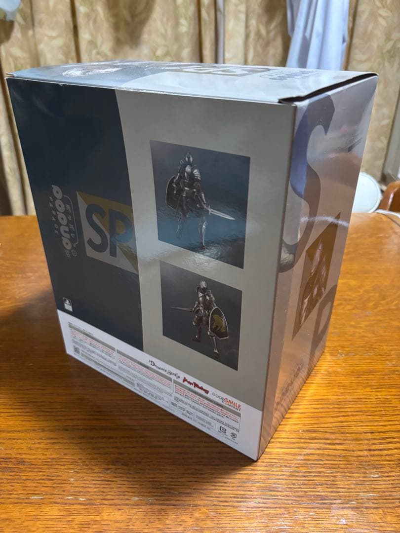 POPUPPARADE Demons Soulsフリューテッドアーマーフィギュア