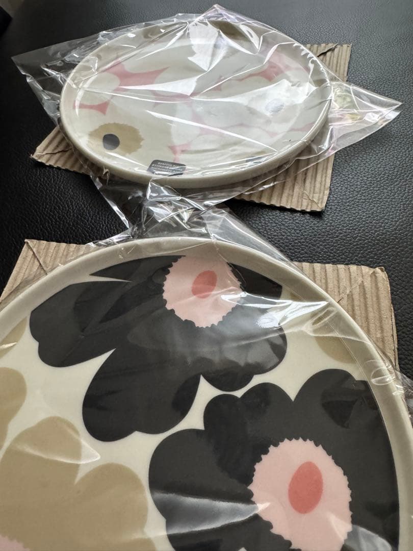 マリメッコ　ウニッコ　春　新作　プレート20㎝　2枚　新品未開封