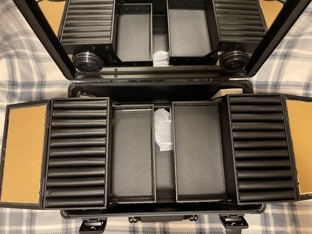 新品未使用品！LEDライト付き　メイクアップミラー　コスメBOX 収納　化粧品