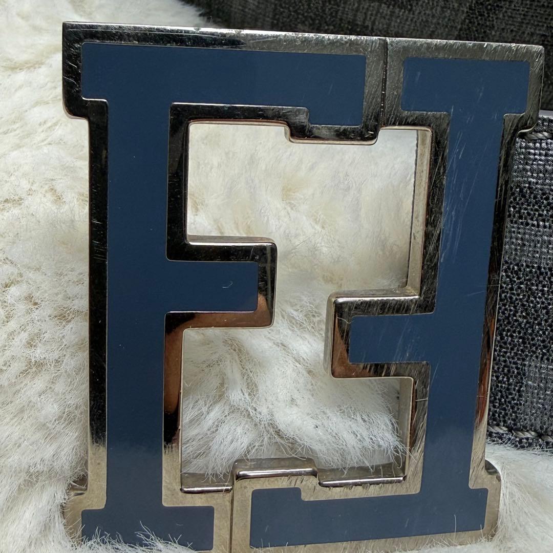 ようた現行 FENDI フェンディ ベルト FF スクエア ネイビー 90