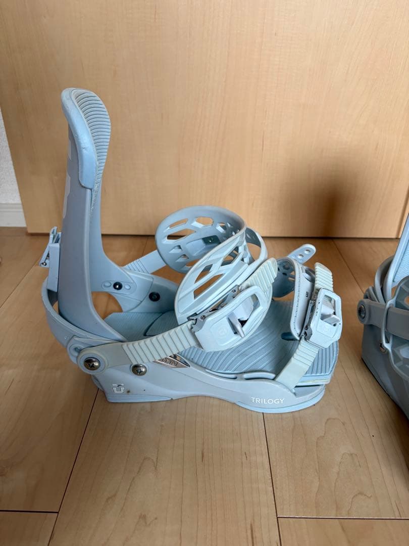 Union TRILOGYスノーボードビンディング Lサイズ ライトブルー