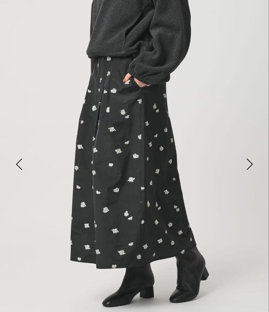 新品タグ付⭐︎フラワージャガード スカート ウォッシャブル　今期発売中アイテム！