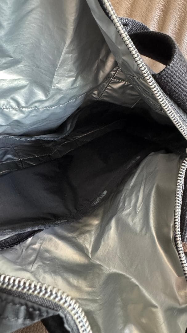 レスポートサック　ESSENTIAL MEDIUM DUFFLE　黒を安価で