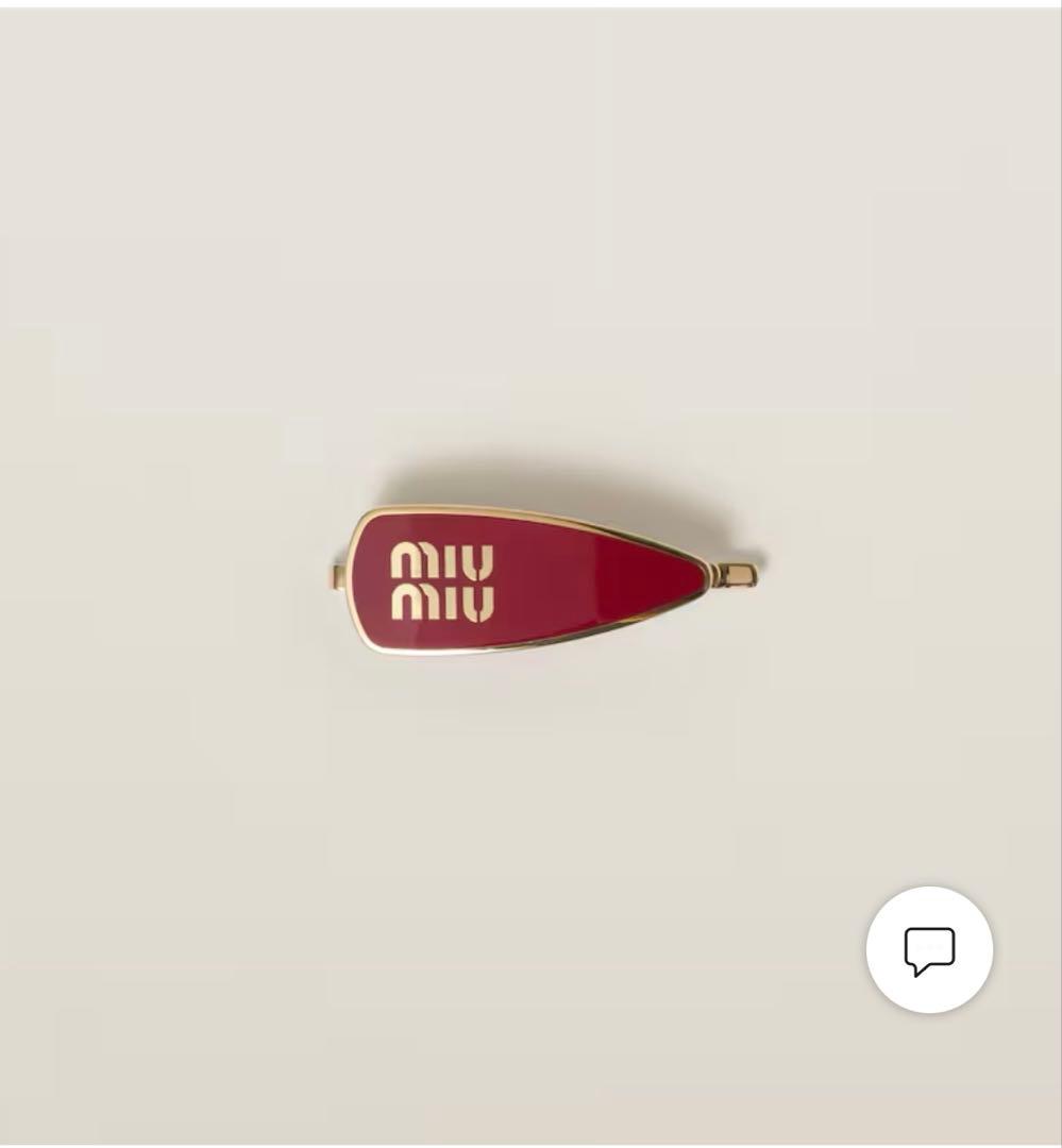 miumiu エナメルメタル　ヘアクリップ　レッド