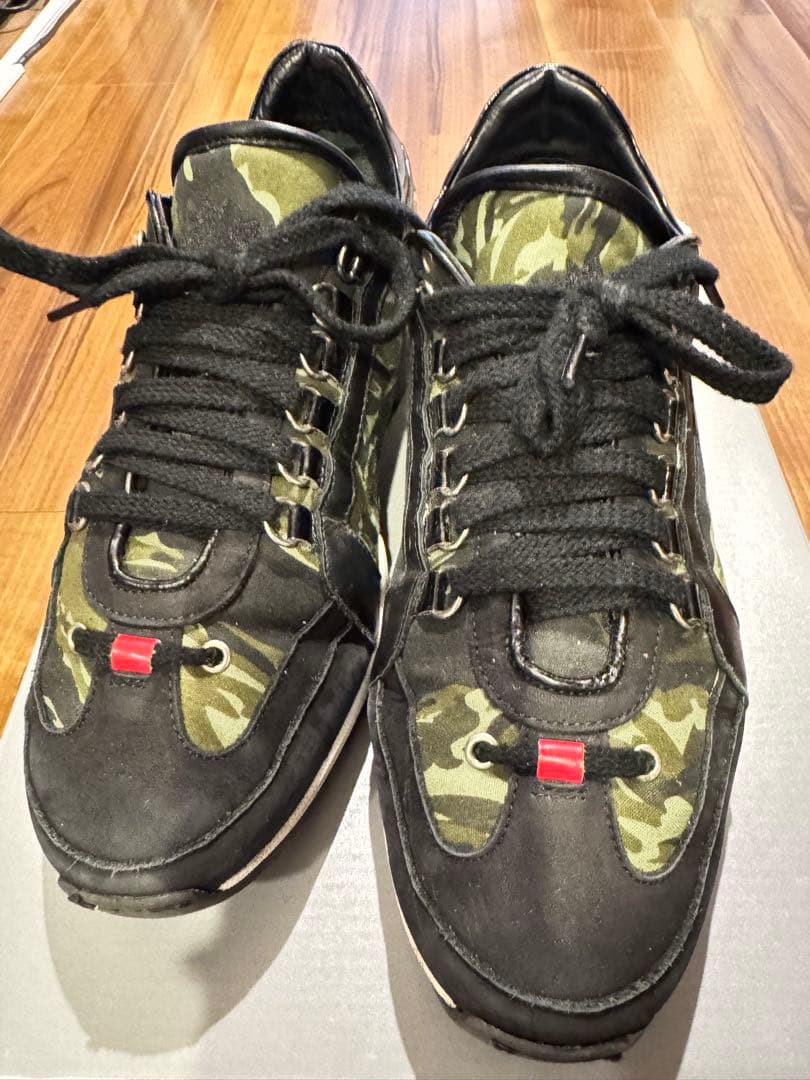 【サンダー】ディースクエアード　迷彩柄& 1964 ネイビースニーカー