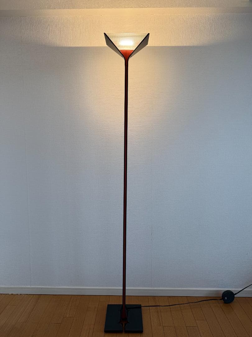 FLOS Papillona / パピローナ フロアスタンド 黒と赤