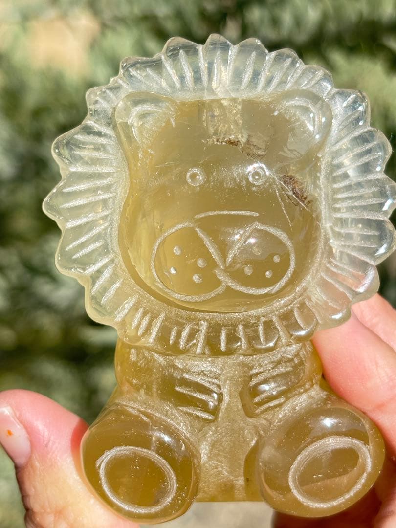 天然ナチュラルシトリン　非加熱　後ろにビックレインボー　ライオン　高品質